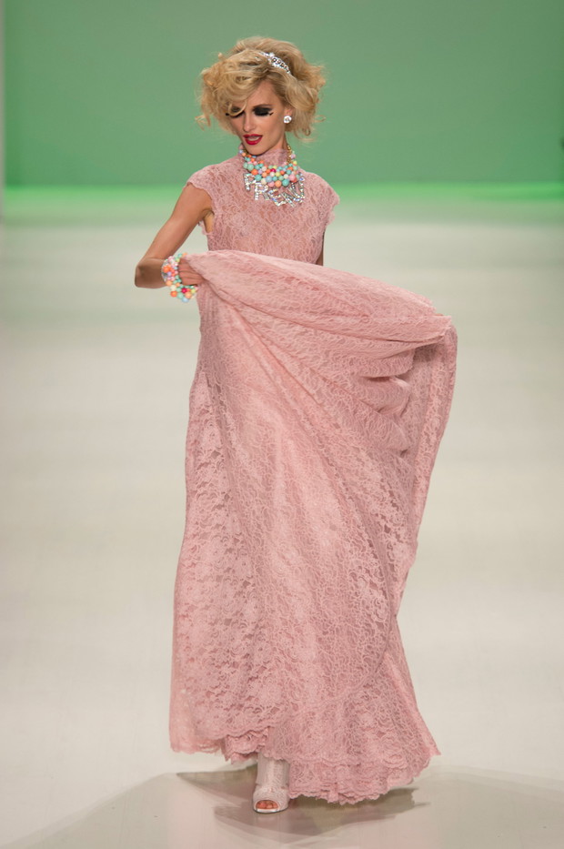 Betsey Johnson wiosna-lato 2015