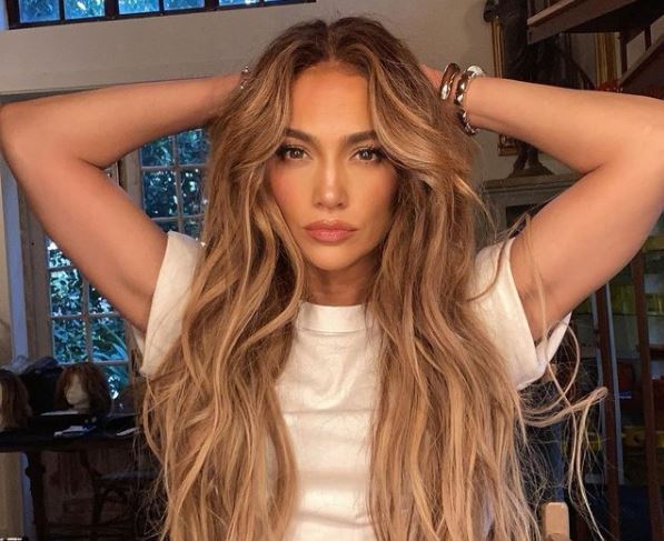 jlo1-b9bd875