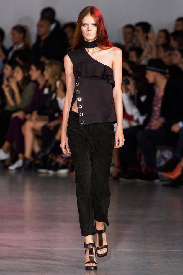 Costume National wiosna-lato 2015, fot. Imaxtree  