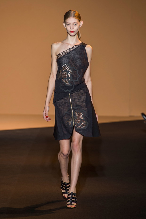 Roland Mouret wiosna-lato 2015