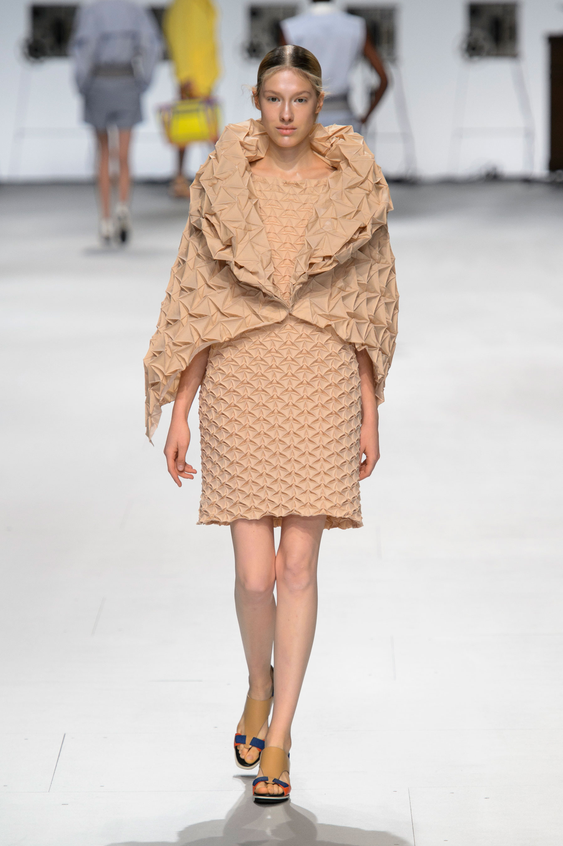 Issey Miyake wiosna-lato 2015