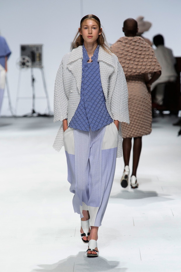 Issey Miyake wiosna-lato 2015