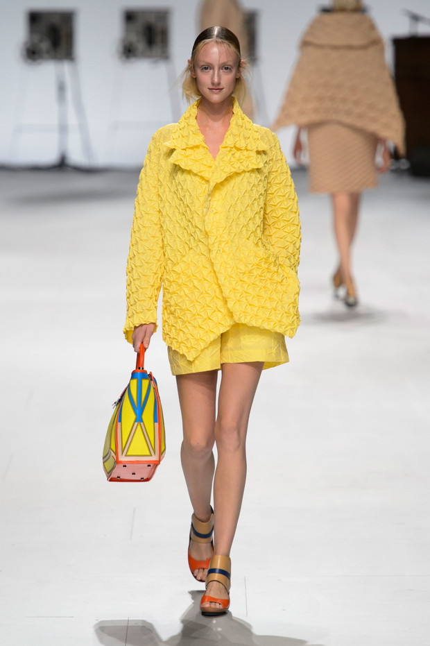 Issey Miyake wiosna-lato 2015