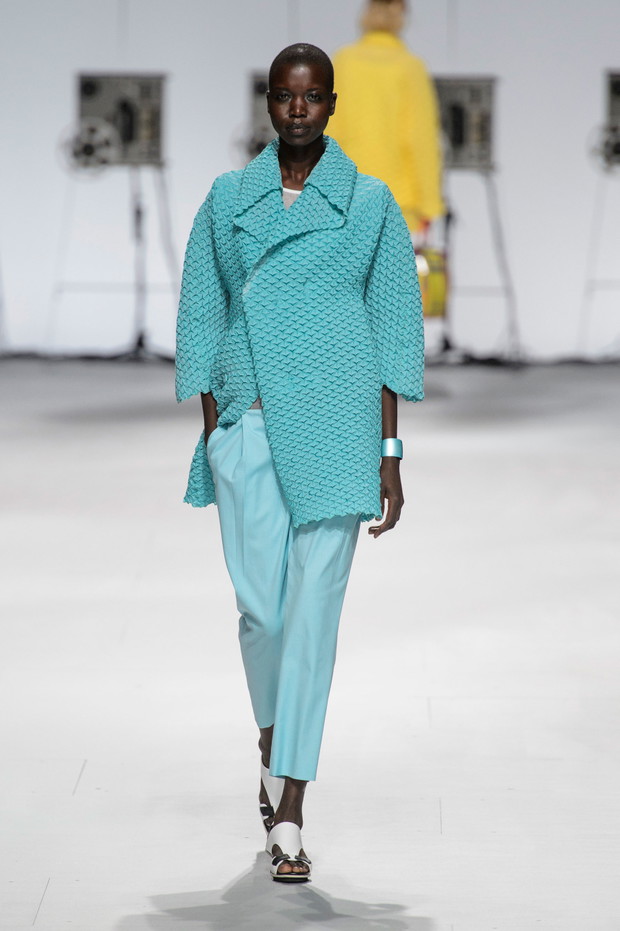 Issey Miyake wiosna-lato 2015