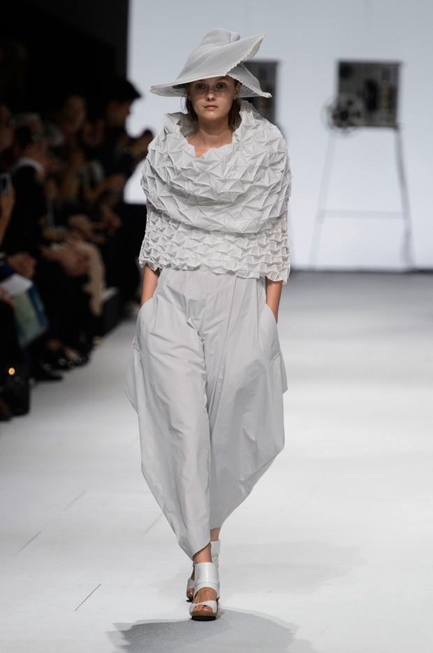 Issey Miyake wiosna-lato 2015