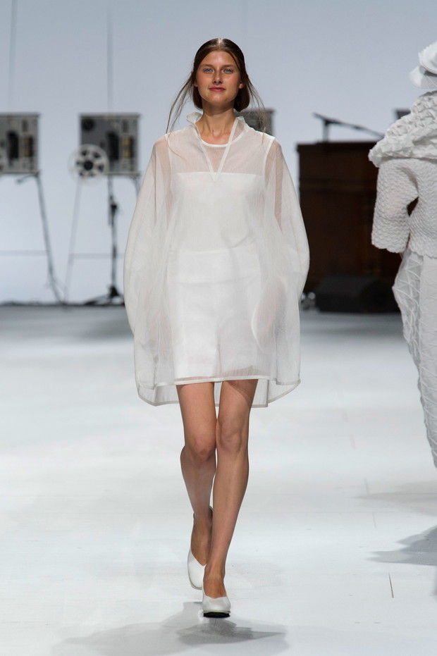 Issey Miyake wiosna-lato 2015