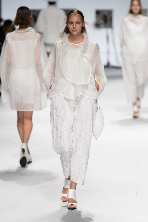 Issey Miyake wiosna-lato 2015