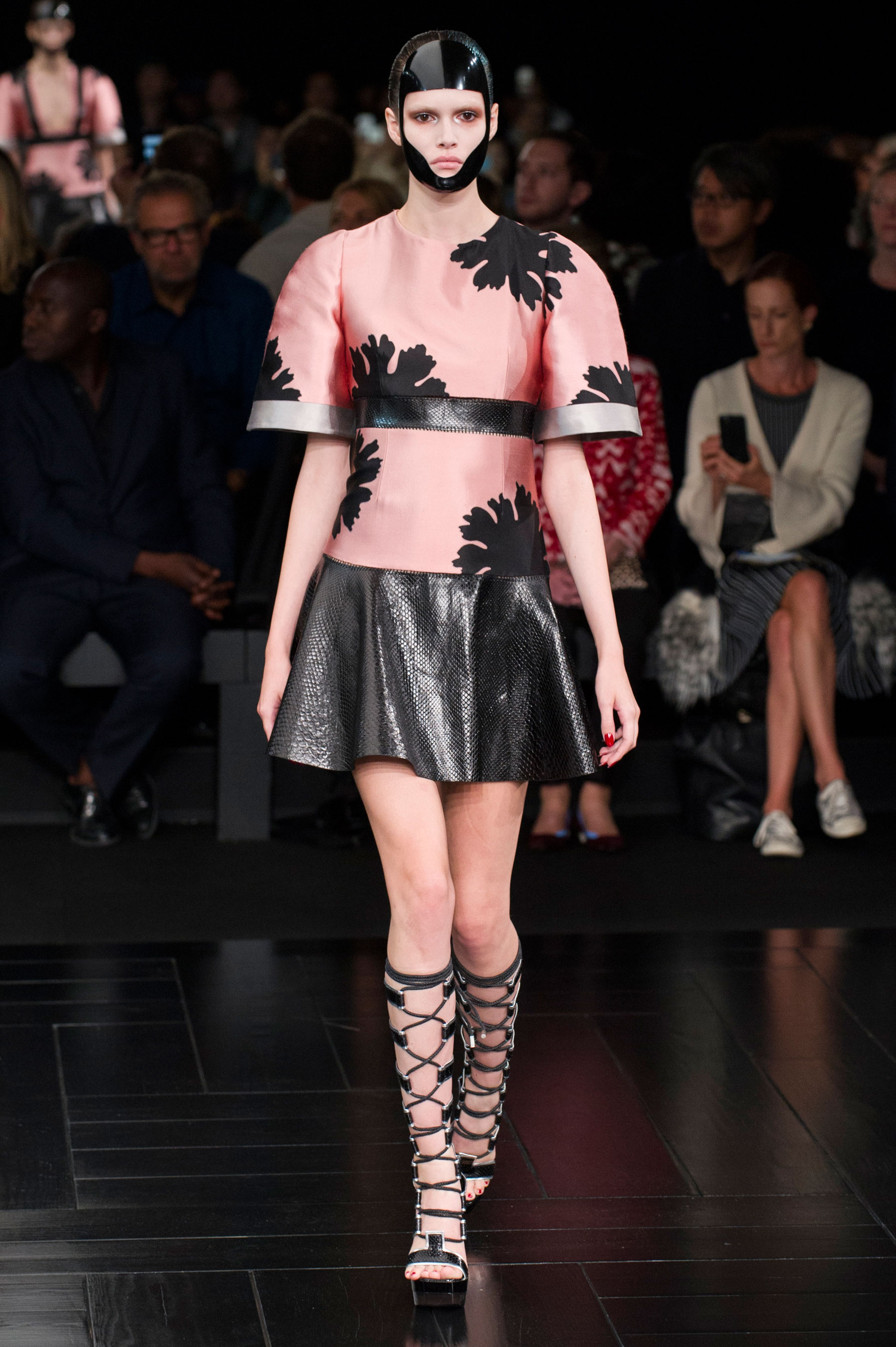 Alexander McQueen wiosna-lato 2015