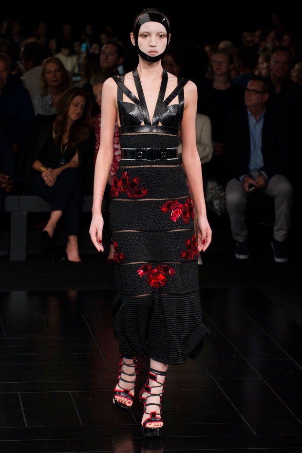 Alexander McQueen wiosna-lato 2015