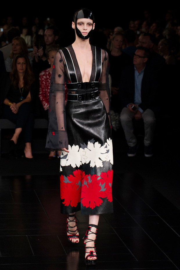 Alexander McQueen wiosna-lato 2015