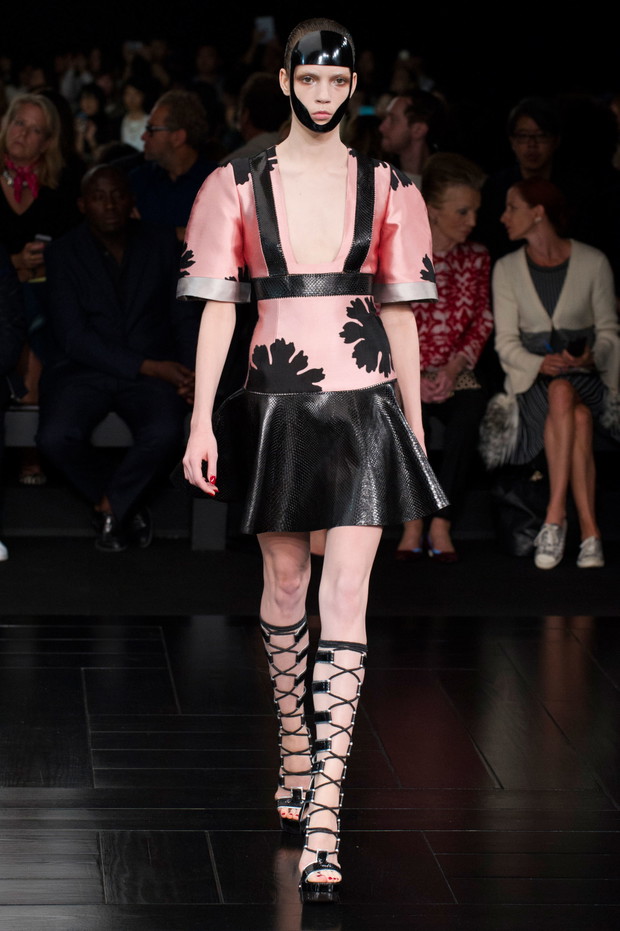 Alexander McQueen wiosna-lato 2015