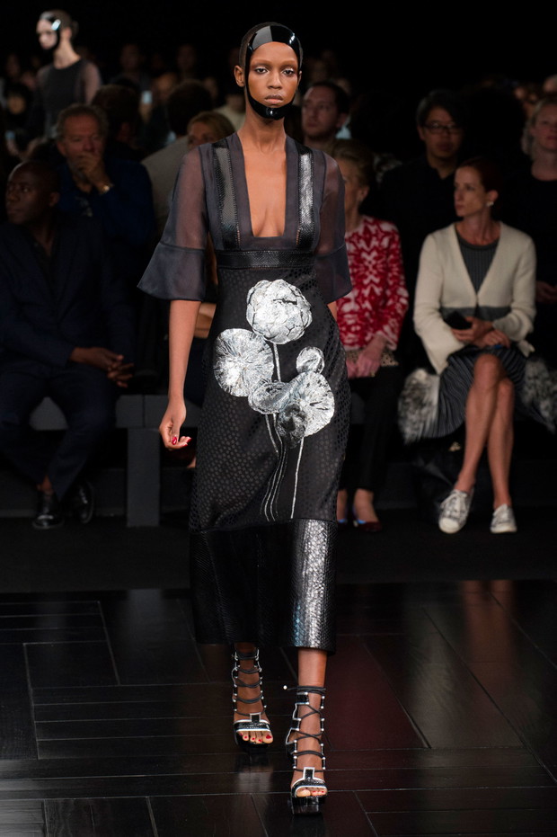 Alexander McQueen wiosna-lato 2015