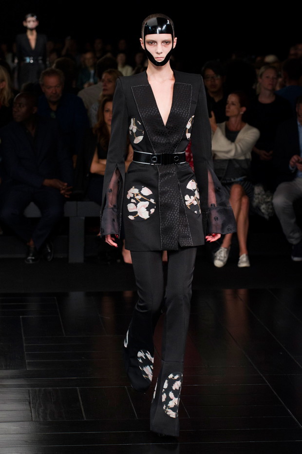 Alexander McQueen wiosna-lato 2015