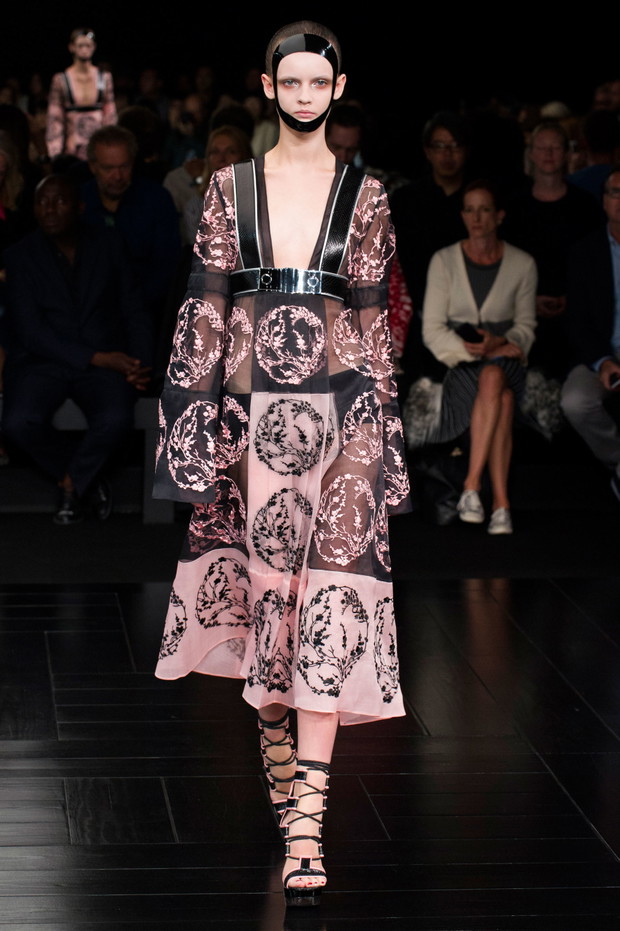 Alexander McQueen wiosna-lato 2015