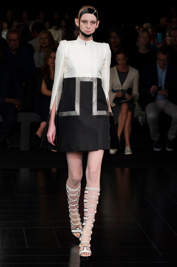 Alexander McQueen wiosna-lato 2015