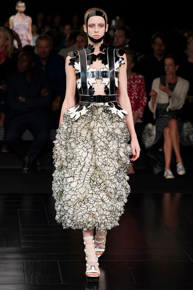 Alexander McQueen wiosna-lato 2015