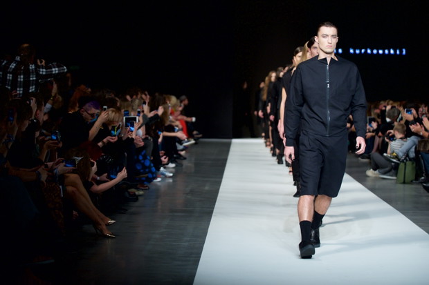 Fashion Week Poland: Aleks Kurkowski wiosna-lato 2015