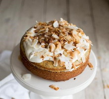 Przepis na tort cytrynowy z makiem i kremem kokosowym