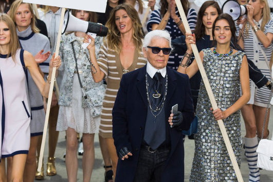 Feminizm ubiera się u Chanel