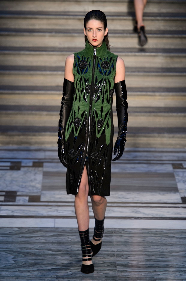 Julien Macdonald jesień-zima 2015/2016