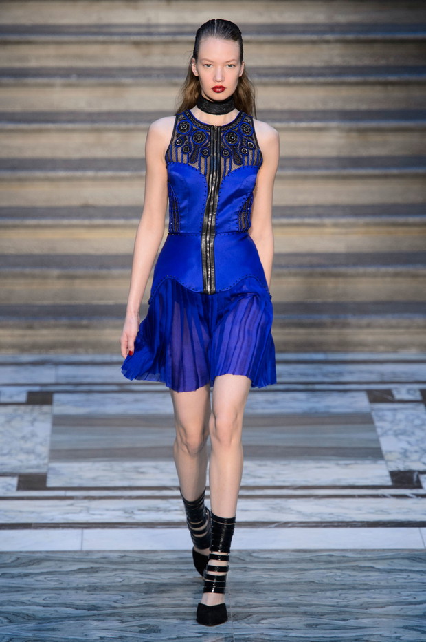 Julien Macdonald jesień-zima 2015/2016