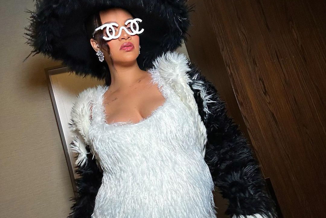 Rihanna w vintage Chanel