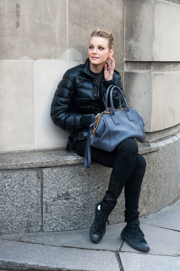 Street fashion: modelki off duty w Londynie