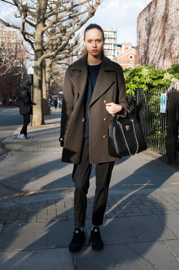 Street fashion: modelki off duty w Londynie