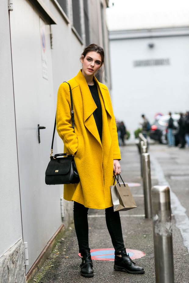 Street fashion: modelki off duty w Mediolanie