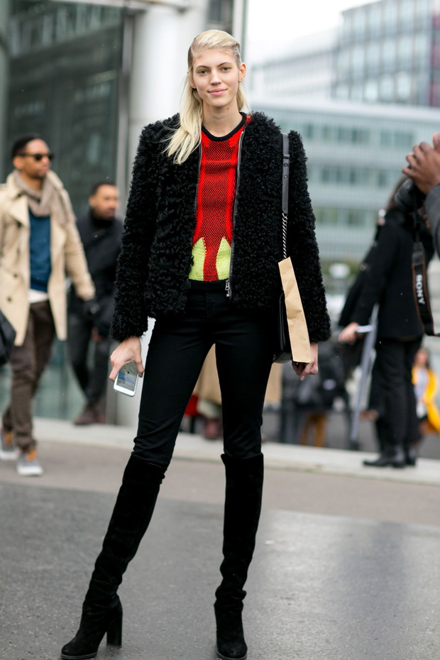 Street fashion: modelki off duty w Paryżu