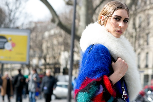 Street fashion: modelki off duty w Paryżu