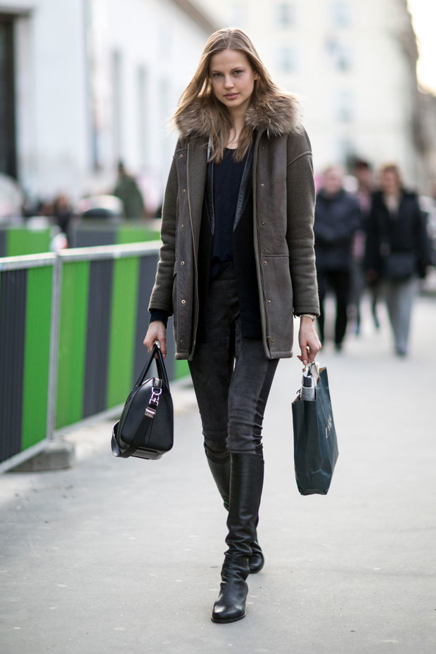 Street fashion: modelki off duty w Paryżu
