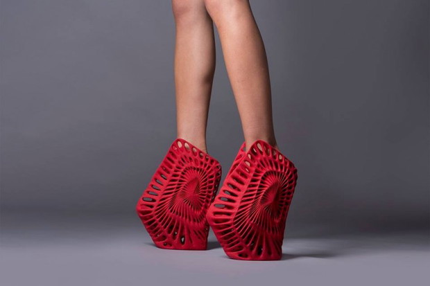 Zaha Hadid i obcasy 3D United Nude