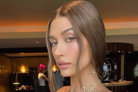 Hailey Bieber