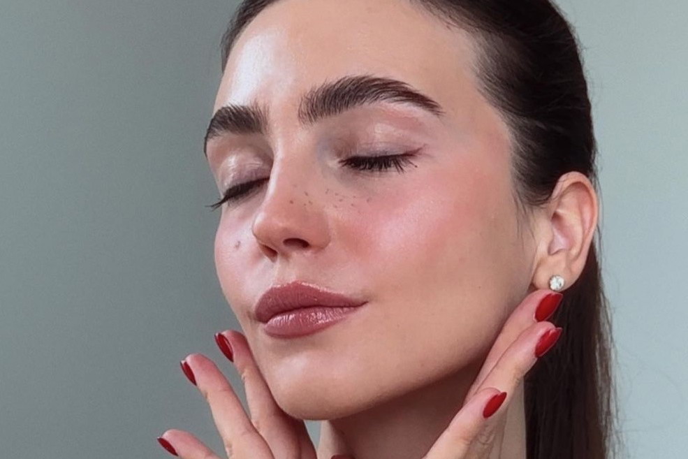 Ultra kobiece perfumy, które działają jak afrodyzjak. Redaktorka urody poleca top 5 zapachów