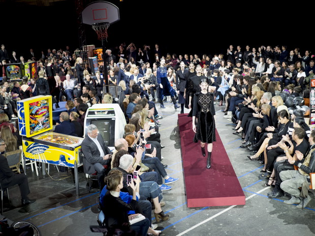 Najpiękniejsze scenografie z pokazów na sezon jesień-zima 2015/2016