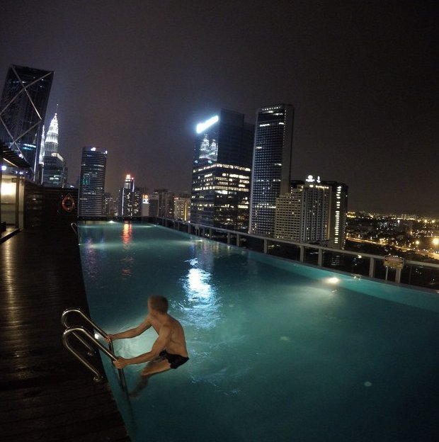 #pool - najpiękniejsze baseny na Instagramie