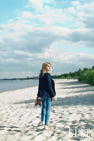 Kasia Tusk na plaży między Sopotem a Gdynią Orłowo. fot. Irek Dorożański