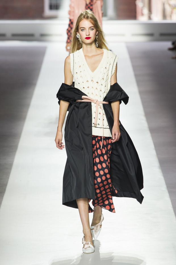 Topshop Unique wiosna-lato 2016