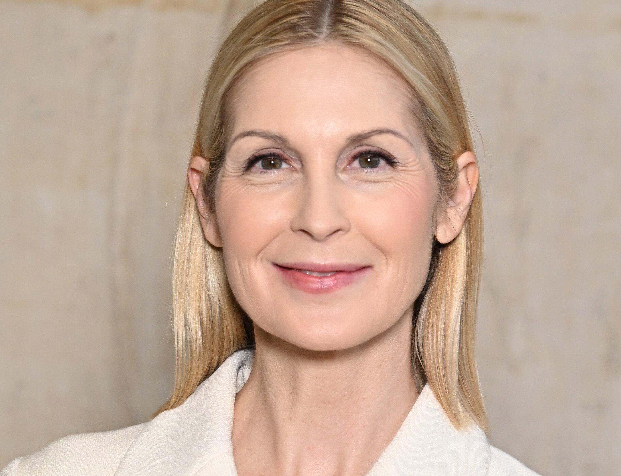 kelly-rutherford-w-sukience-idealnej-na-lato-e9a21dc