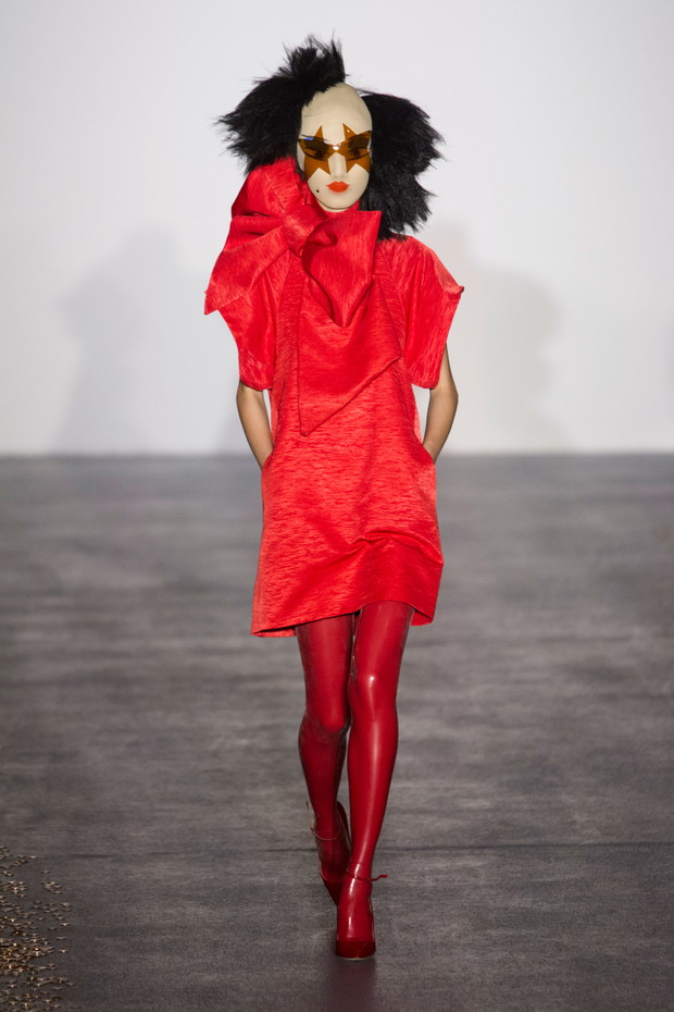 Gareth Pugh wiosna-lato 2016