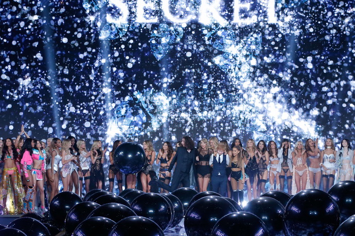 #WhatIsSexy według marki Victoria's Secret?