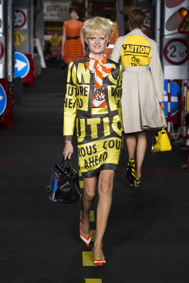 Moschino wiosna-lato 2016