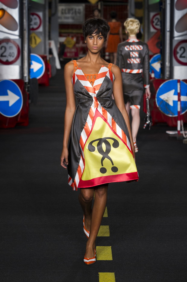 Moschino wiosna-lato 2016
