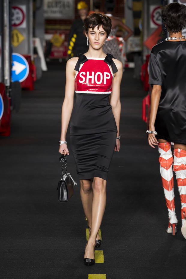 Moschino wiosna-lato 2016
