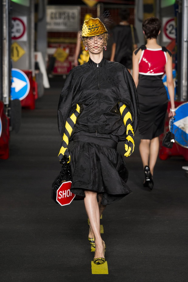 Moschino wiosna-lato 2016