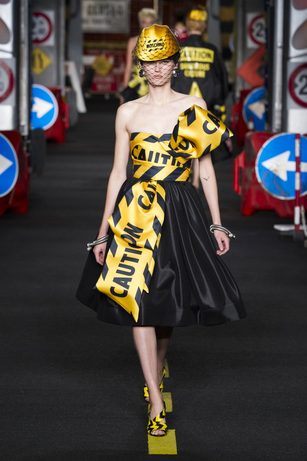Moschino wiosna-lato 2016