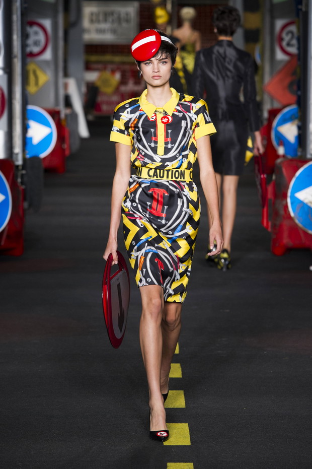 Moschino wiosna-lato 2016