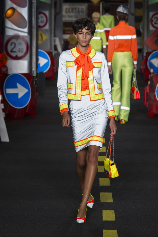 Moschino wiosna-lato 2016