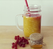 Smoothie dnia: pomarańcze na miodzie